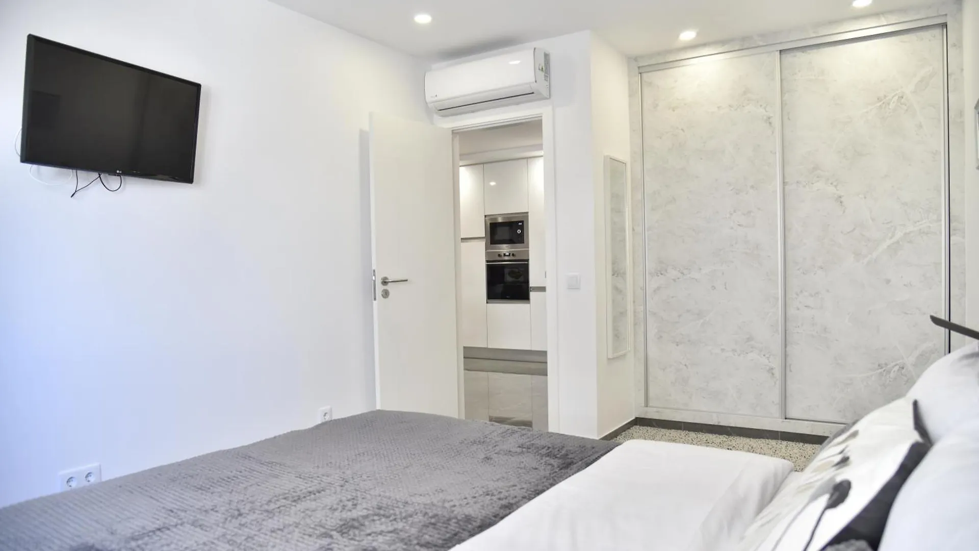 Apartment Lovely Home Cruzeiro Praia Da Rocha. Pets Welcome Portimao Portugal